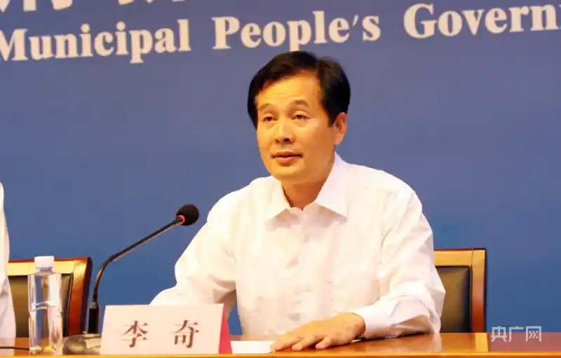 南阳市召开“三夏”生产专题新闻发布会 回应群众关切