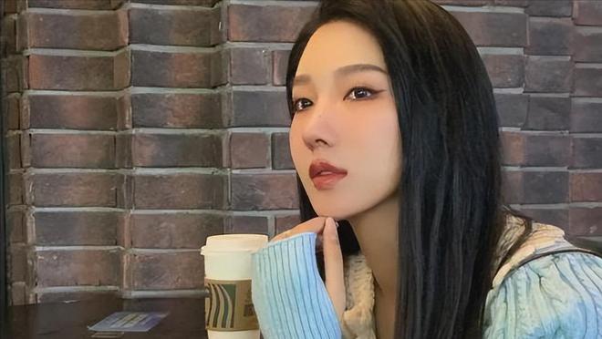 又一大瓜？时隔四年，将吴亦凡送进监狱的她，诱骗20万被跨省报案