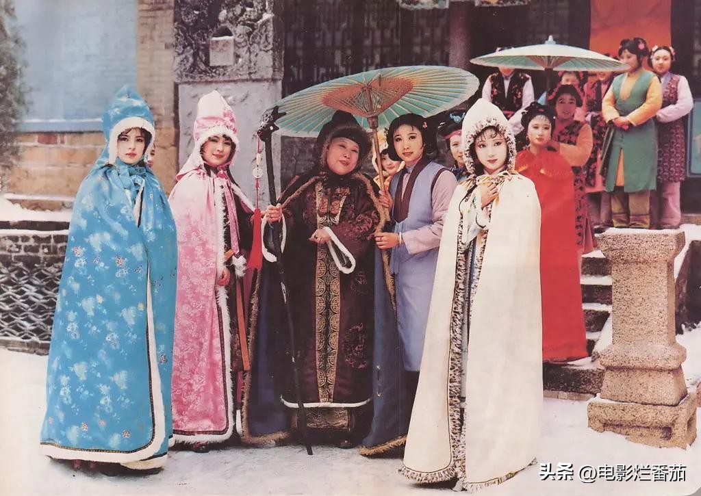 四大名著将翻拍，《红楼梦》导演确定，全国海选05后，宫斗戏加码