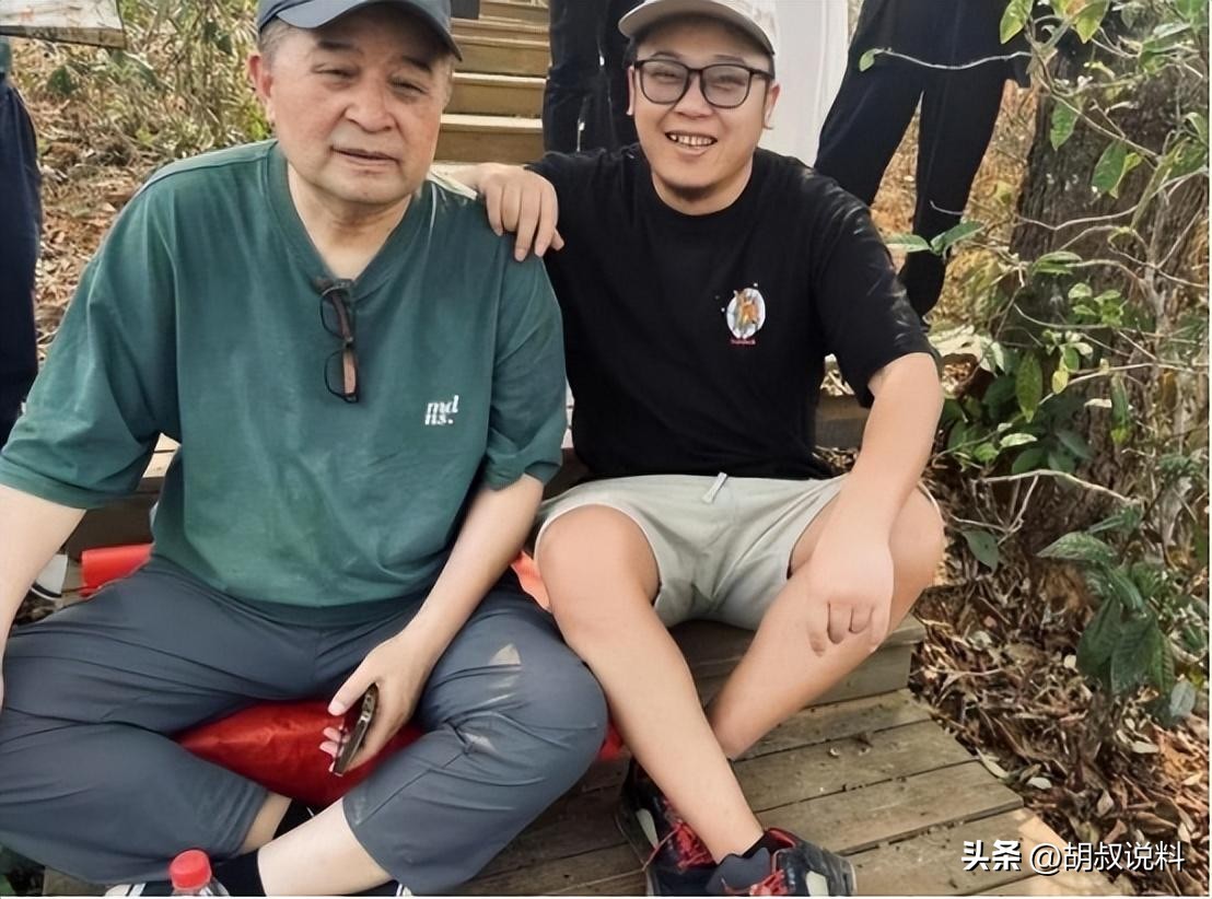 事实证明，“消失”8年的毕福剑，已经走上了一条不归路