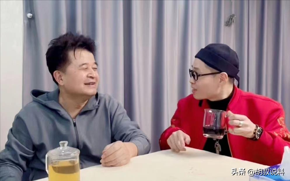 事实证明，“消失”8年的毕福剑，已经走上了一条不归路
