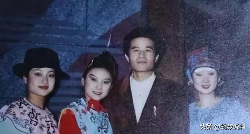事实证明，“消失”8年的毕福剑，已经走上了一条不归路