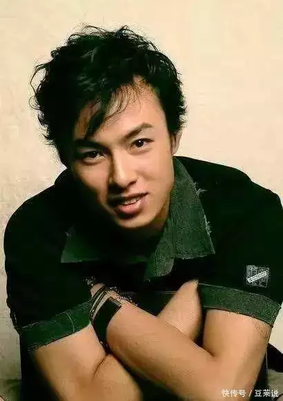 演完《金粉世家》，23年后又演《北上》，朱铁终因教儿谈恋爱窜红