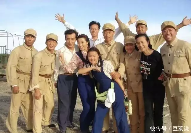 演完《金粉世家》，23年后又演《北上》，朱铁终因教儿谈恋爱窜红