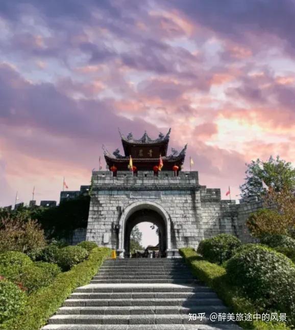 贵州旅游保姆级攻略（必去景点 + 交通 + 民宿 + 美食）
