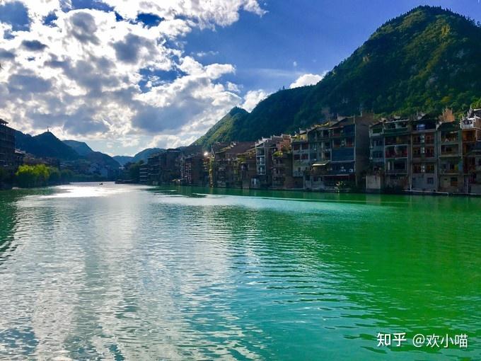 贵州旅游-真正的避暑胜地，2024贵州旅游攻略（含五大必去景点+美食+线路+费用）