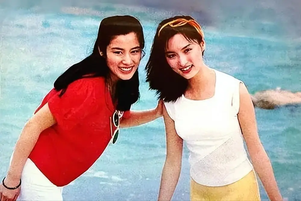 导演杨延晋：风流半生因潘虹离婚，再婚娶才女为妻，现在怎样