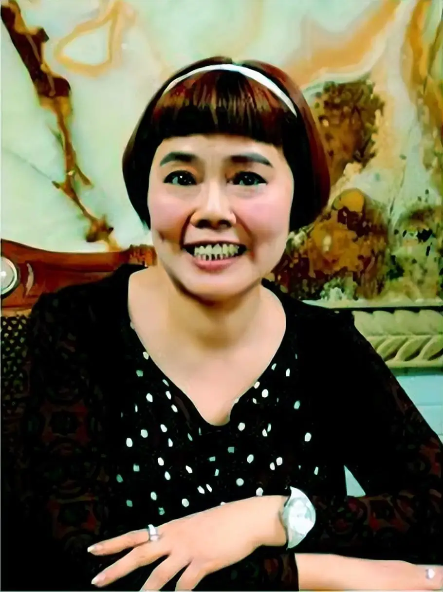 导演杨延晋：风流半生因潘虹离婚，再婚娶才女为妻，现在怎样
