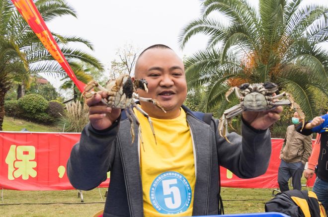 中国河蟹之乡邀你吃河蟹喽！