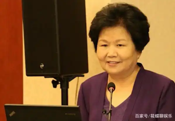 邢质斌“消失”的11年，低调延续主持事业，今73岁罕见露面
