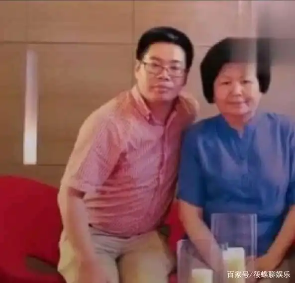 邢质斌“消失”的11年，低调延续主持事业，今73岁罕见露面