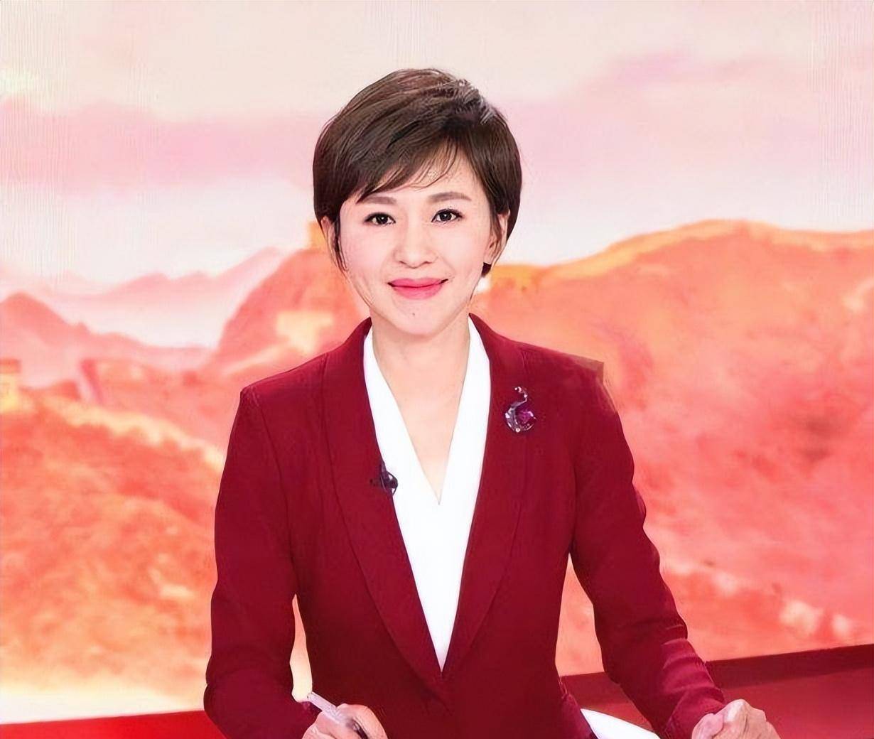 欧阳夏丹：主持《新闻联播》9年，两年前突然消失，背后有何隐情
