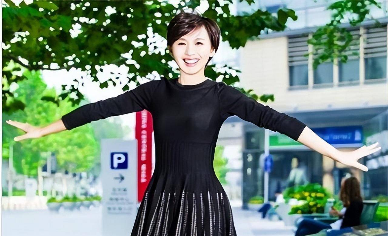 欧阳夏丹：主持《新闻联播》9年，两年前突然消失，背后有何隐情