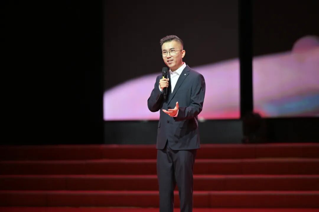 听！12名记者这样讲铁路好故事
