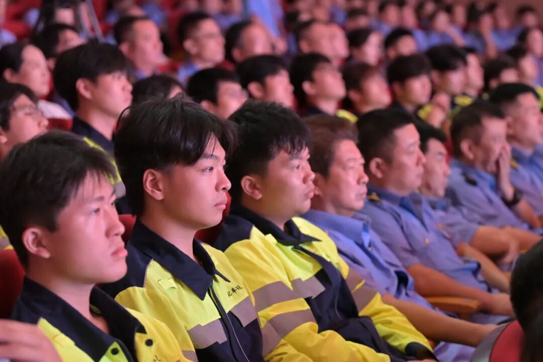 听！12名记者这样讲铁路好故事