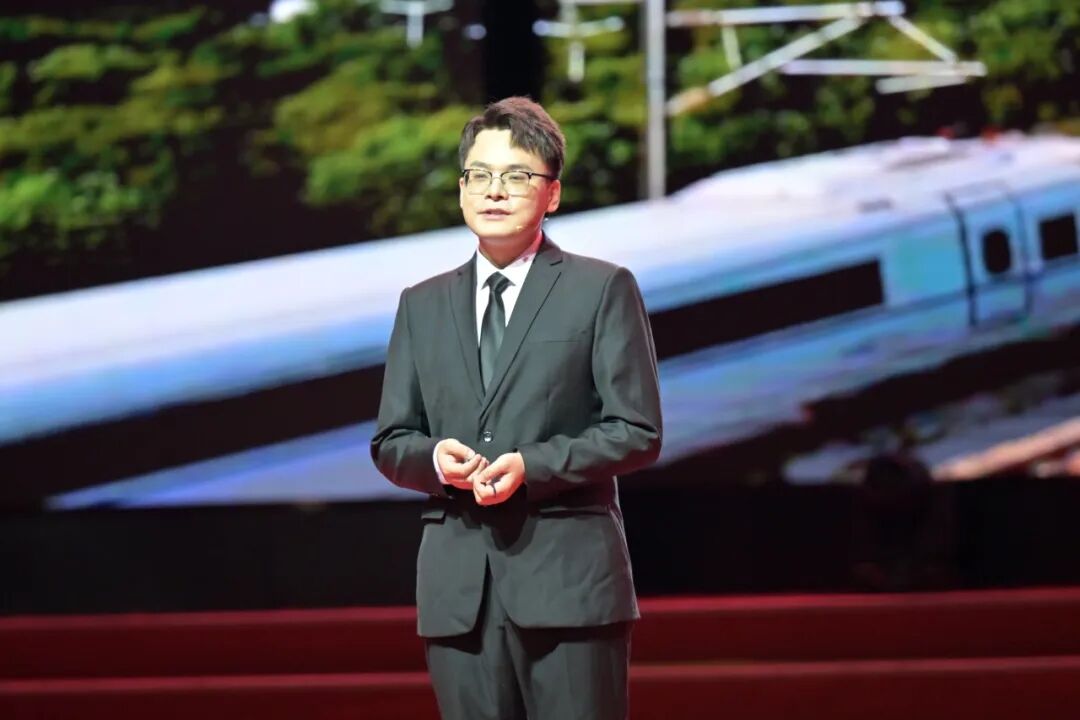 听！12名记者这样讲铁路好故事