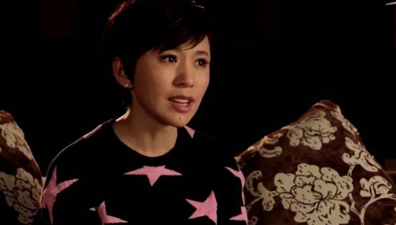央视主持人欧阳夏丹：父亲曾患癌去世，母亲也患癌，45岁依然单身