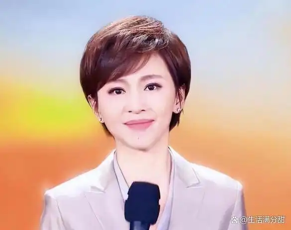 欧阳夏丹离开央视光环，回归普通人生活，她是否后悔？
