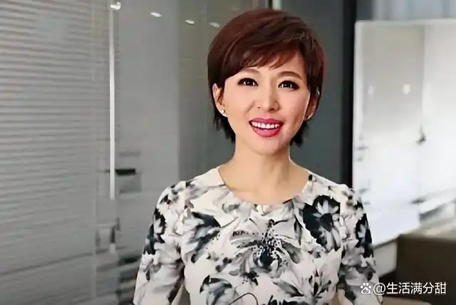 欧阳夏丹离开央视光环，回归普通人生活，她是否后悔？