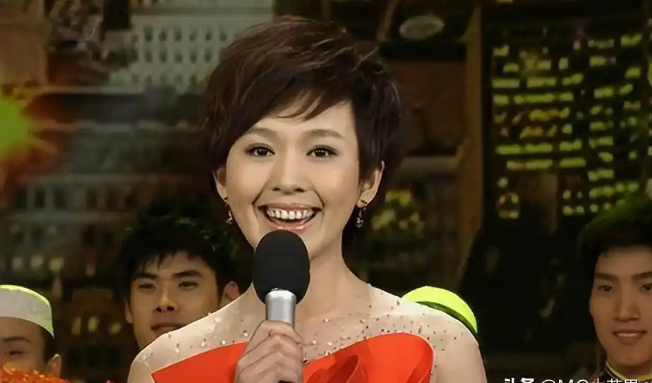美女主持欧阳夏丹：离开央视后几乎没有固定的职业，今47岁仍单身