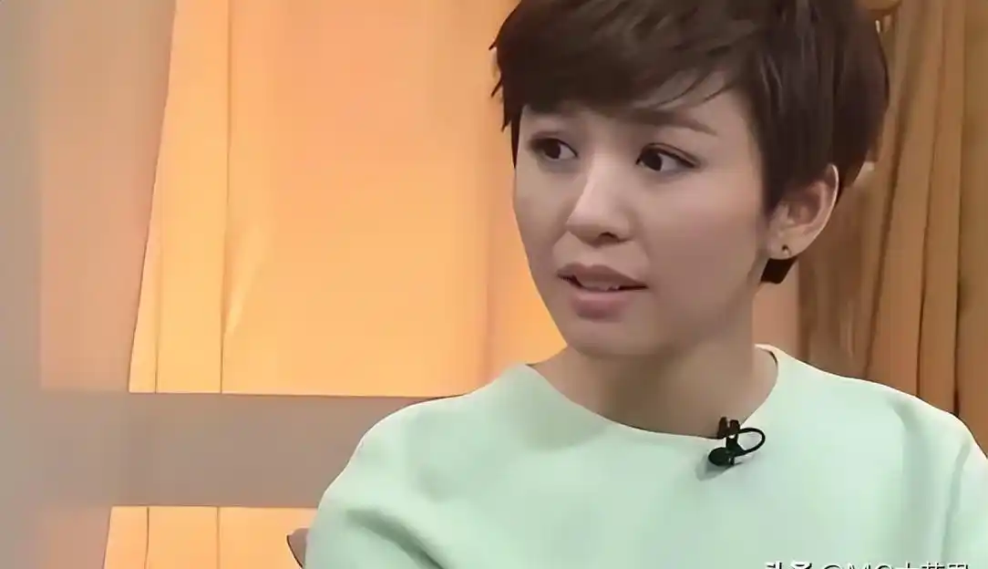 美女主持欧阳夏丹：离开央视后几乎没有固定的职业，今47岁仍单身
