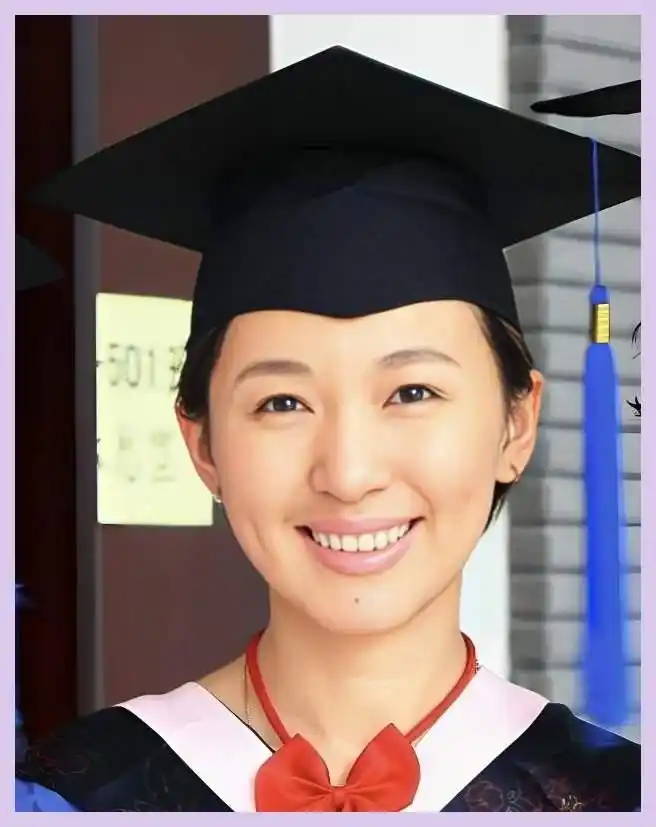 璀璨转型之路：欧阳夏丹告别央视，46岁的独立女性魅力与单身生活