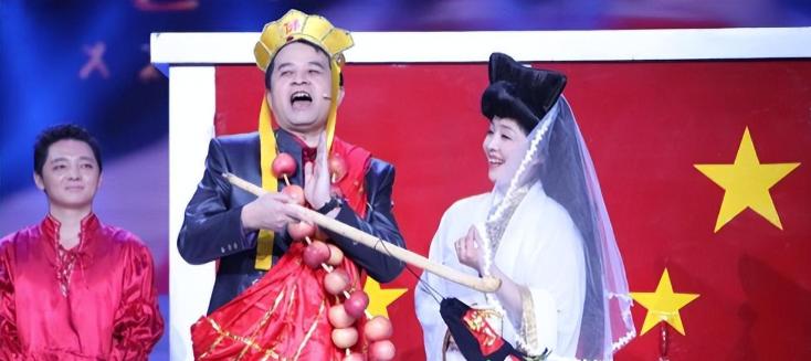 毕福剑现状：女儿打扮的“不男不女”，生活很艰难