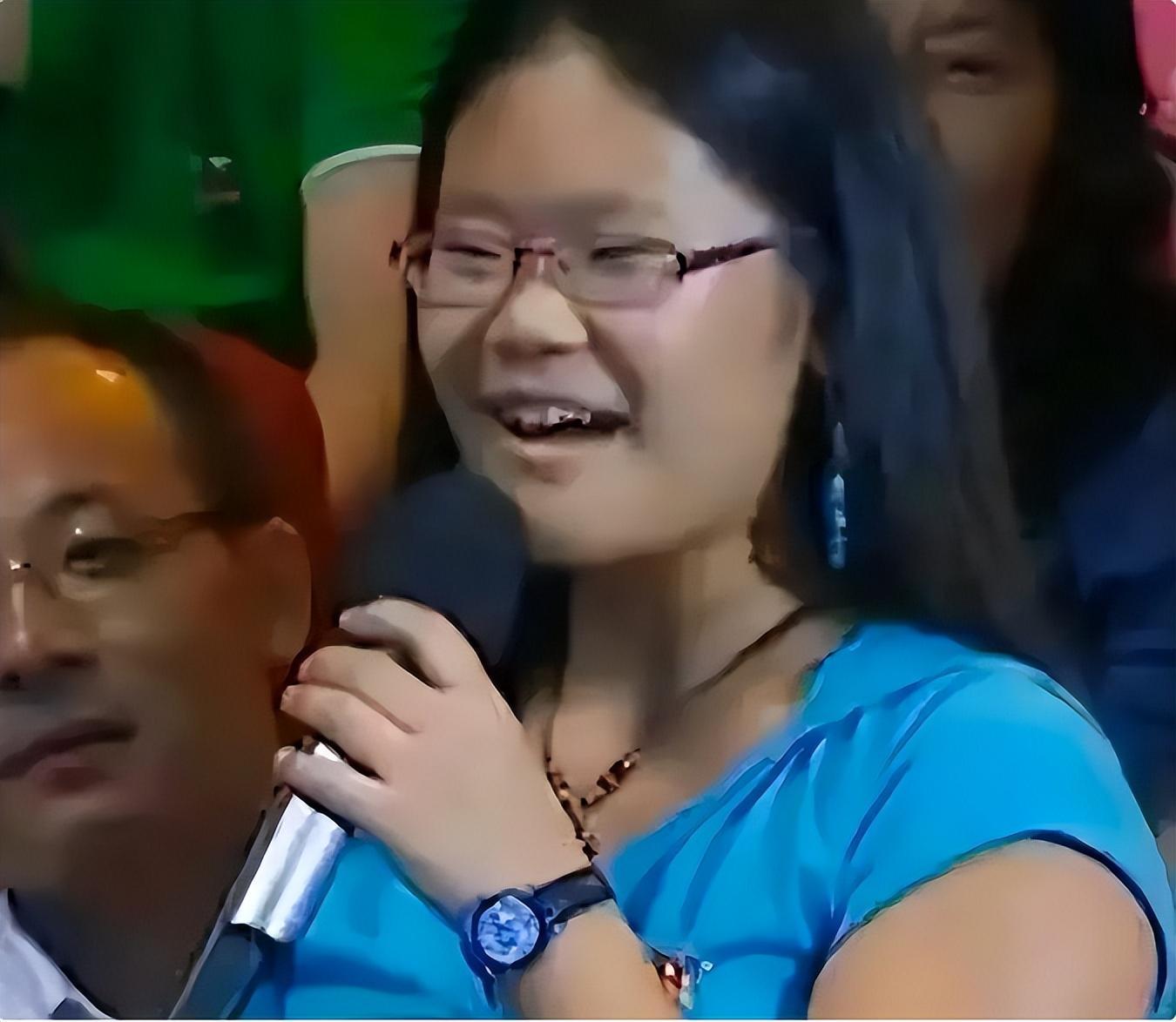 毕福剑现状：女儿打扮的“不男不女”，生活很艰难