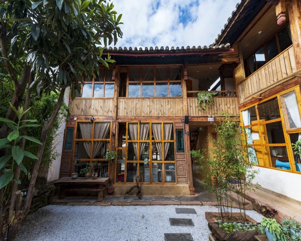 旅居大理 | 从别人家的汽车工程师到网红民宿主 她惊艳依旧