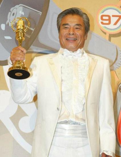 同时拥有6个老婆，如今再娶娇妻，雷洪的人生堪比韦小宝