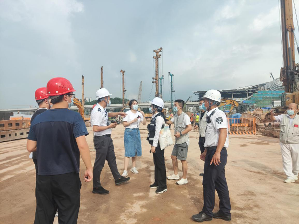 网络直播执法，龙岗区开展百日攻坚重拳出击整治在建工地噪声