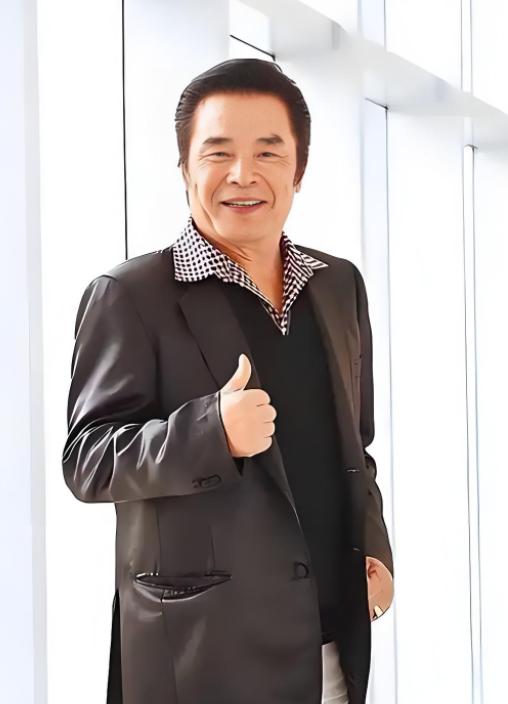 老戏骨雷洪在与小自己20岁的俄罗斯美女护士结婚后过得如何?