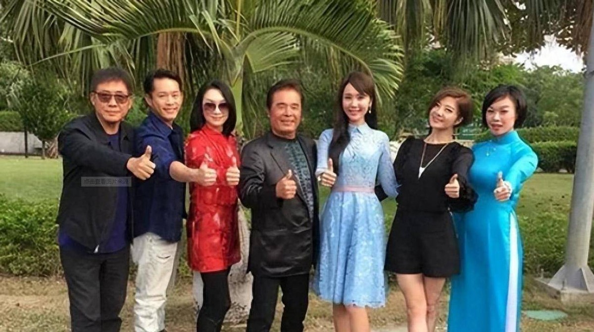 老戏骨雷洪在与小自己20岁的俄罗斯美女护士结婚后过得如何?