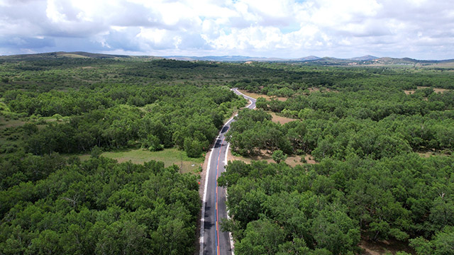 北疆行丨锡林郭勒草原:通向嘎查公路之变引发的深刻变化……