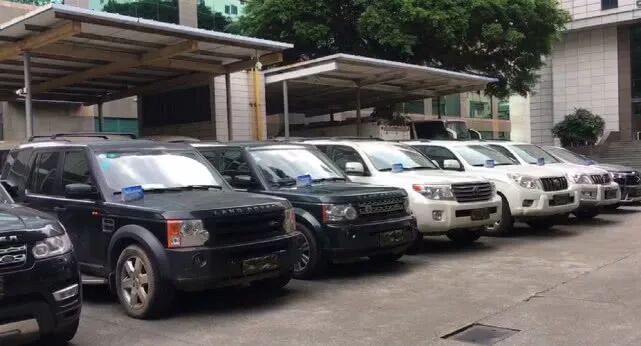 重磅那位住千万豪宅、开路虎的清远黑社会老大被抓，场面震撼！