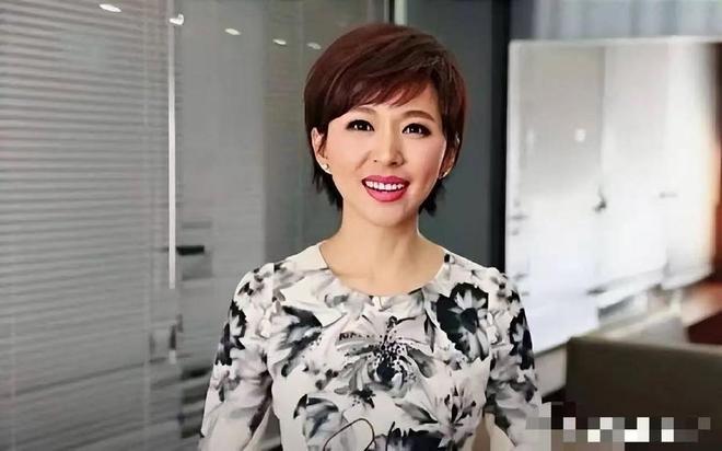 消失4年，央视“国脸”欧阳夏丹成功转行！背后原因让千万人落泪