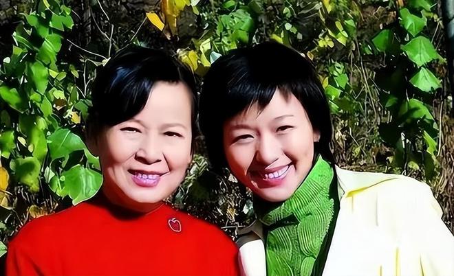 消失4年，央视“国脸”欧阳夏丹成功转行！背后原因让千万人落泪