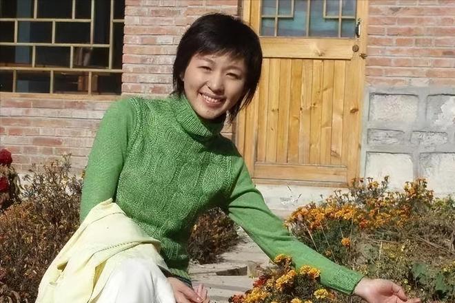 消失4年，央视“国脸”欧阳夏丹成功转行！背后原因让千万人落泪