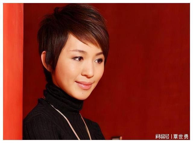 消失3年，央视国脸欧阳夏丹已在另一条赛道，背后原因令人心酸