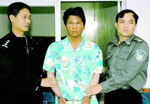 大学生药家鑫被判死刑，想捐出眼角膜，父亲拒绝：你把罪恶都带走