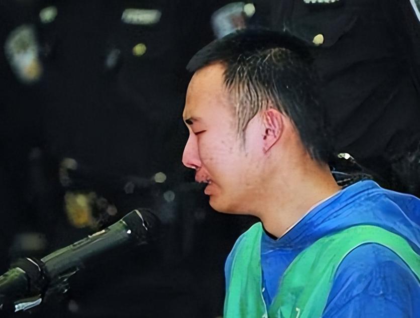 大学生药家鑫被判死刑，想捐出眼角膜，父亲拒绝：你把罪恶都带走