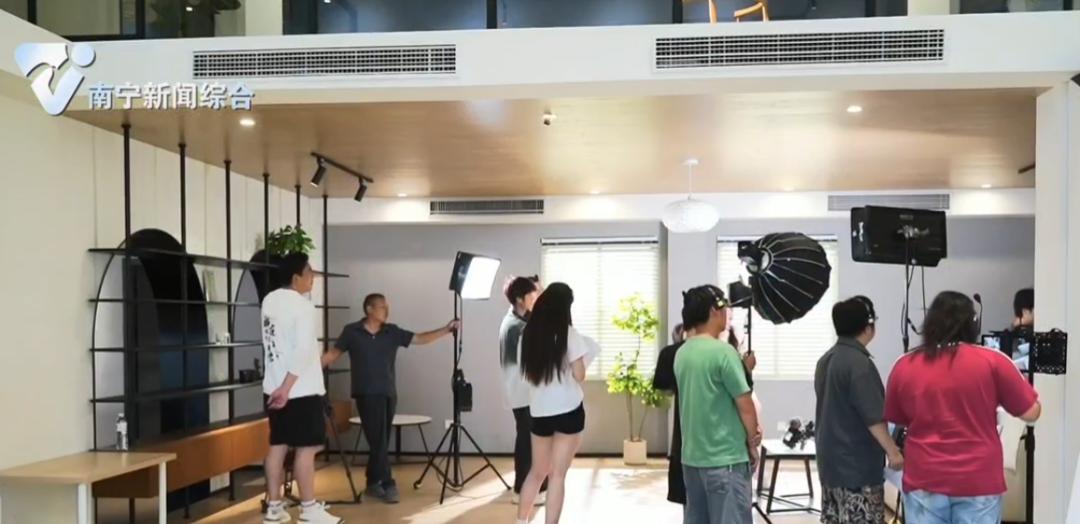 日赚100元，我在南宁拍短剧当群演！你会去吗？