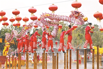 广州日报开启新春跨年直播 花式迎春送祝福