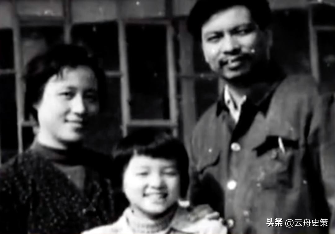 曾被誉为"央视一姐"的董卿 ，把机会留给年轻人后，如今怎么样了