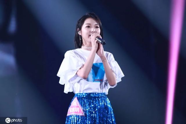 她曾是女团第二名，没观众缘成过气偶像，一个月瘦6斤