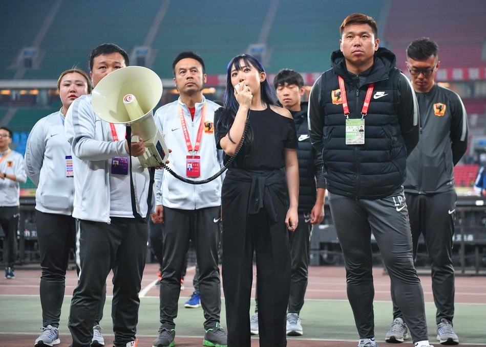 中超最美老板心上人曝光！未来将专注爱情 淡出俱乐部管理
