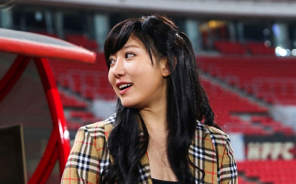 中超最美老板心上人曝光！未来将专注爱情 淡出俱乐部管理