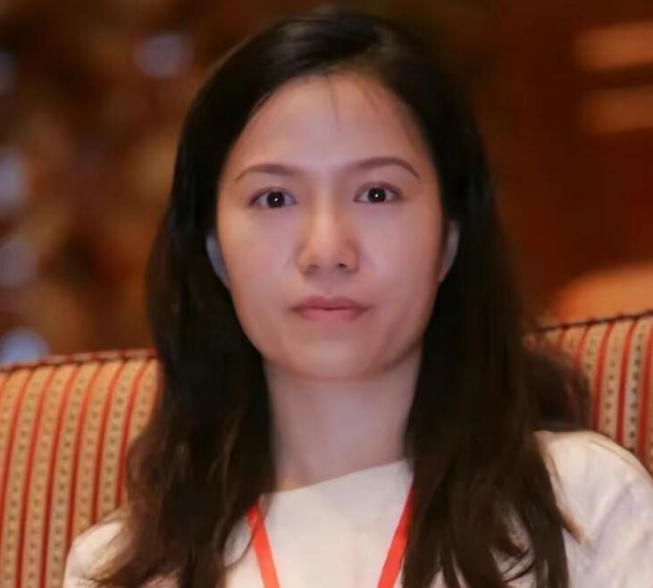 翁帆没有看错人！除了房子之外，杨振宁所有的钱都交给女方打理