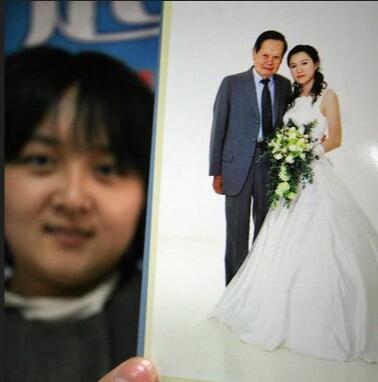 翁帆没有看错人！除了房子之外，杨振宁所有的钱都交给女方打理