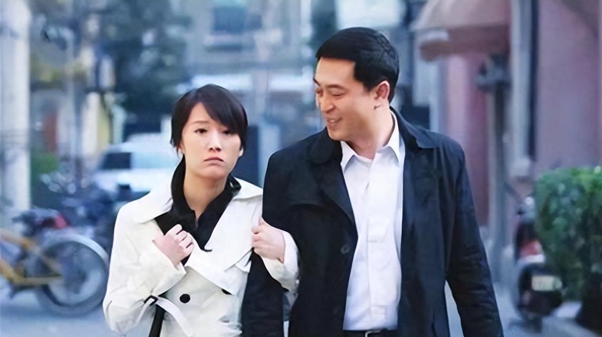 《蜗居》李念为家产拼三胎！被骂“生育机器”，疯狂炫富？